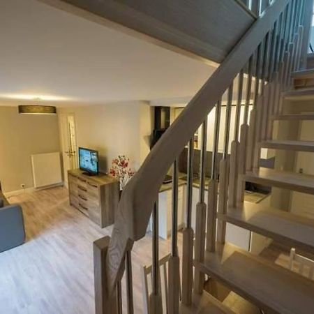Bialy Zakatek Apartment ชกลาร์สกา ปอเรมบา ภายนอก รูปภาพ